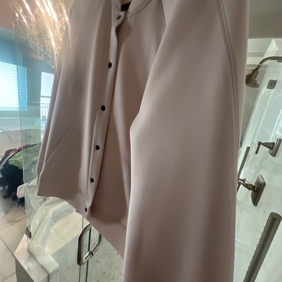 Zella Arise Luxe bomber jacket button up light pink - Picture 12 of 17
